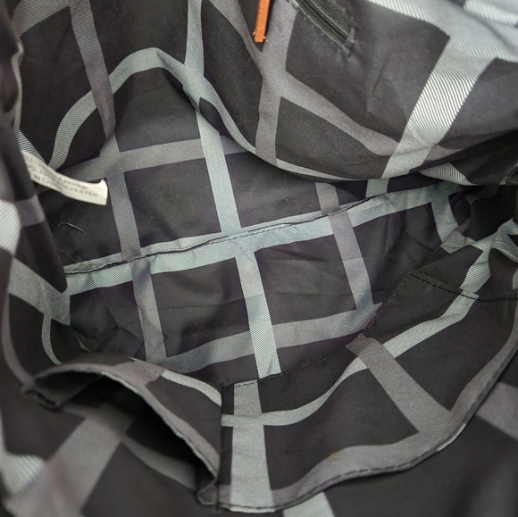 Black Leather Tote Bag and Crossbody - Picture 4 of 6